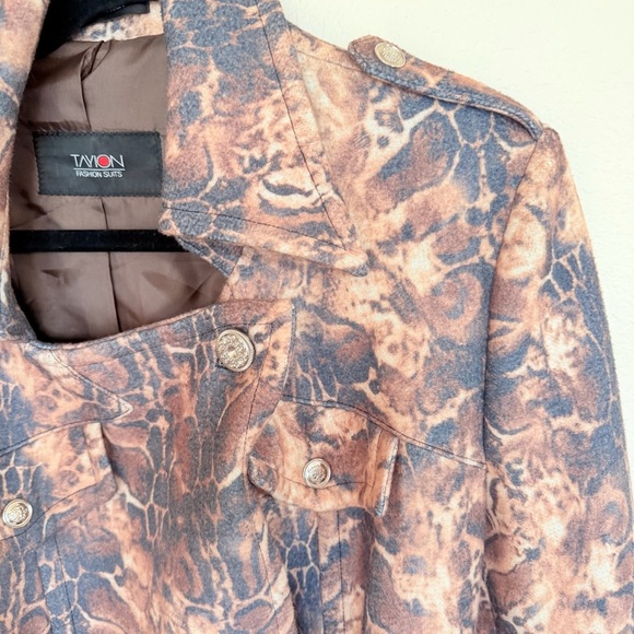 TAYION Luxury Fabric Women’s Coat - Picture 3 of 10